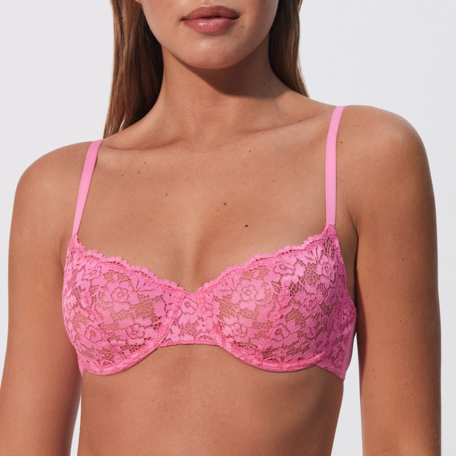 Bustier push-up bra with lacing
